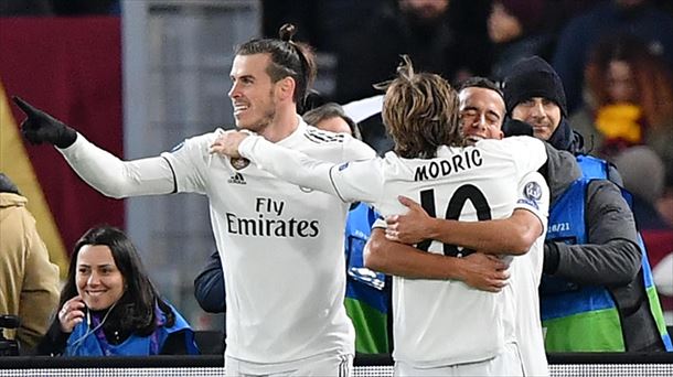 Bale, Modric eta Lucas Vazquez azken horren gola ospatzen.