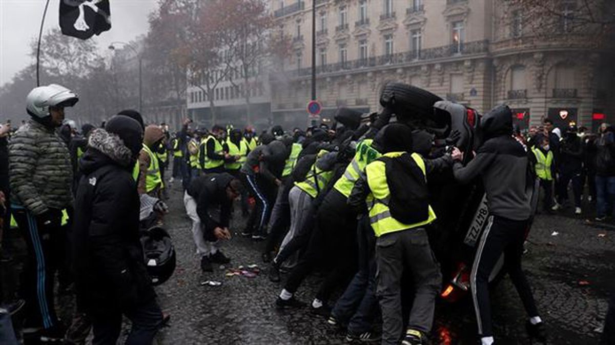 'Txaleko horien' protestak, larunbatean Parisen.