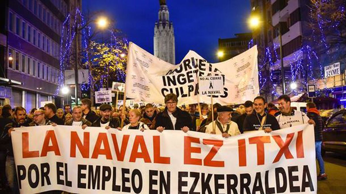 Cabecera de la marcha contra el cierre de La Naval, hoy en Bilbao. Foto: EFE