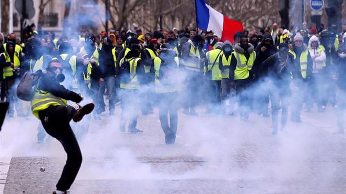 'Txaleko horien' protestak Parisen.