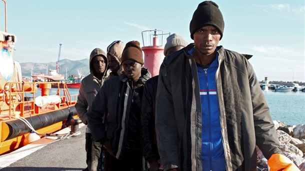 Casi 400 migrantes han llegado a la costa andaluza este domingo. Foto: EFE. 