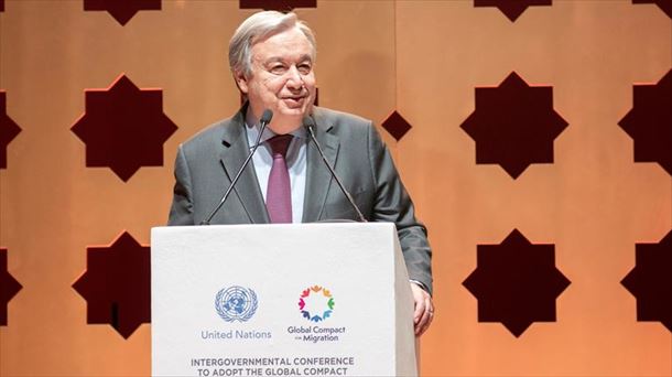 Antonio Guterres NBEren idazkari nagusia goi-bilerako hasiera ekitaldian. 