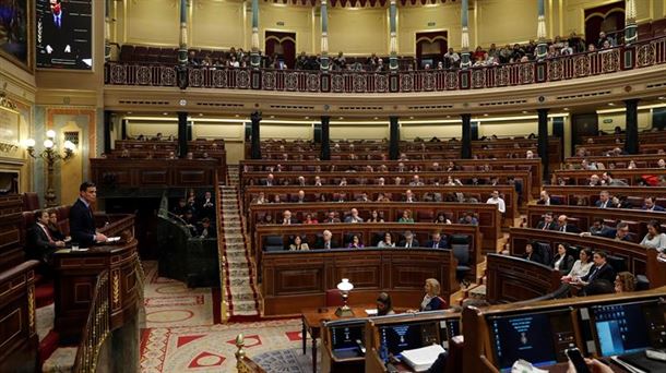 Pedro Sánchez en la tribuna del Congreso de los Diputados