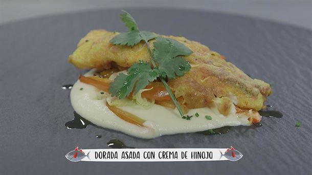 Dorada asada con crema de hinojo