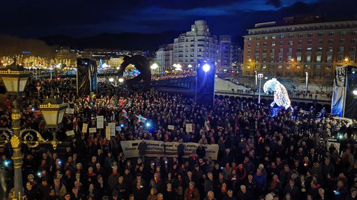 Jendetza Bilboko manifestazioan. Argazkia: Euskadi Irratia/Radio Euskadi