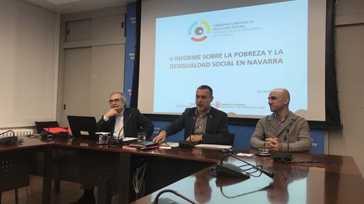 Miguel Laparra, Patxi Tuñón, y Antidio Martínez de Lizarrondo en la rueda de prensa