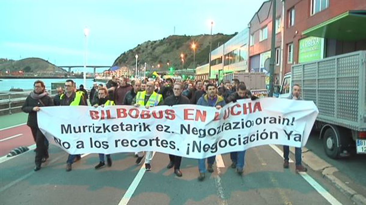 Imagen de archivo de la protesta de los trabajadores de Bilbobus, el 21 de diciembre de este año. 