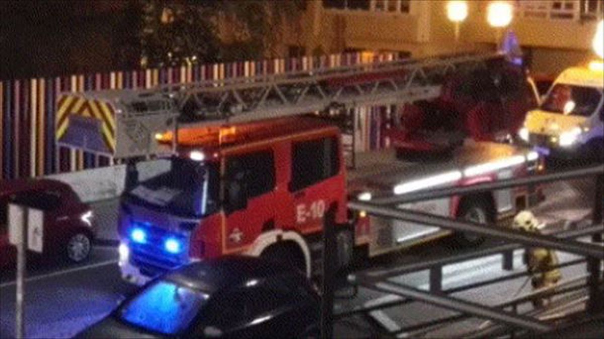 Tres personas heridas, una de ellas grave, en un incendio. Imagen: Bomberos de Bilbao