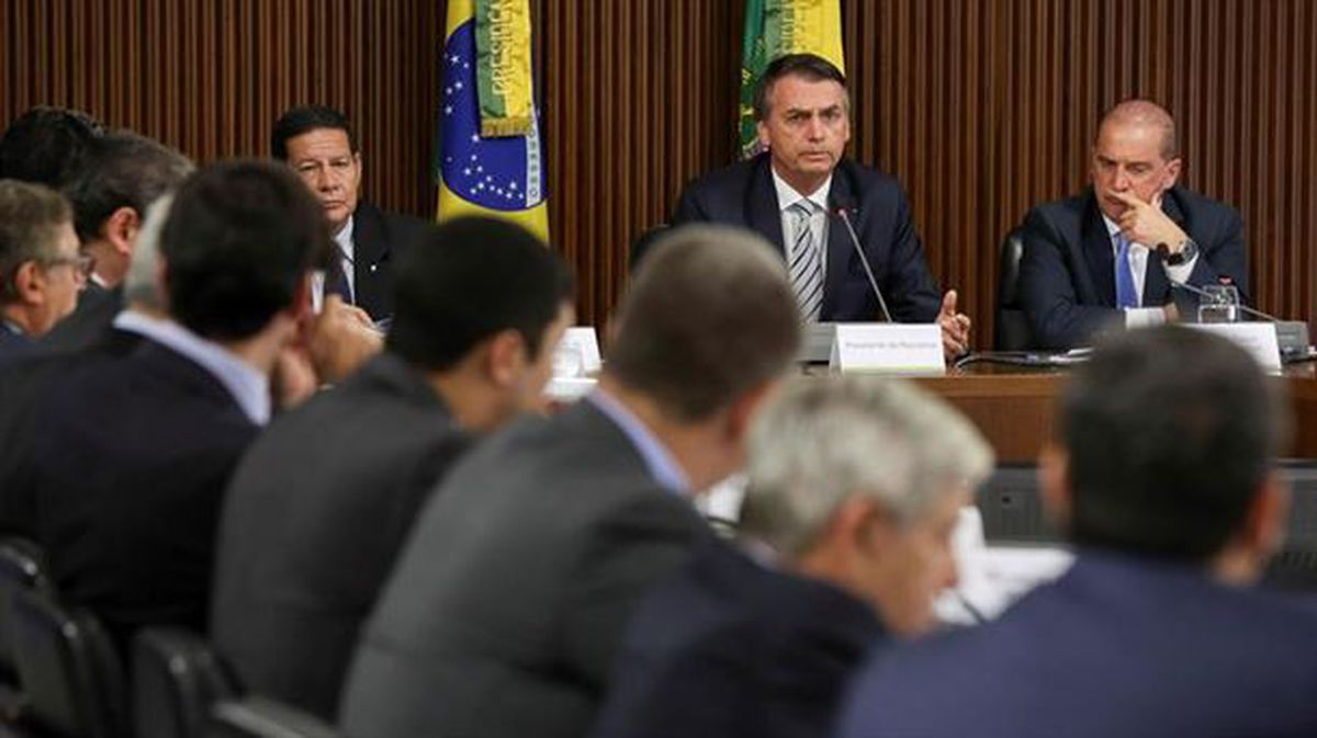 Jair Bolsonaro eta bere ministroak lehen Gobernu Bileran 