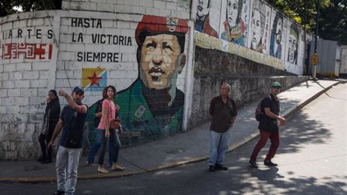 Maduroren jarraitzaileak Caracasen (Venezuela). Argazkia: EFE