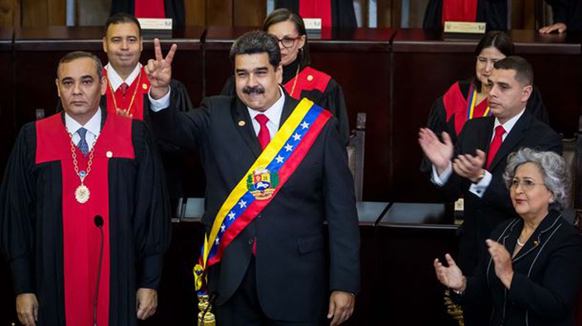 Maduro reivindica 'su legitimidad' al iniciar su segundo mandato
