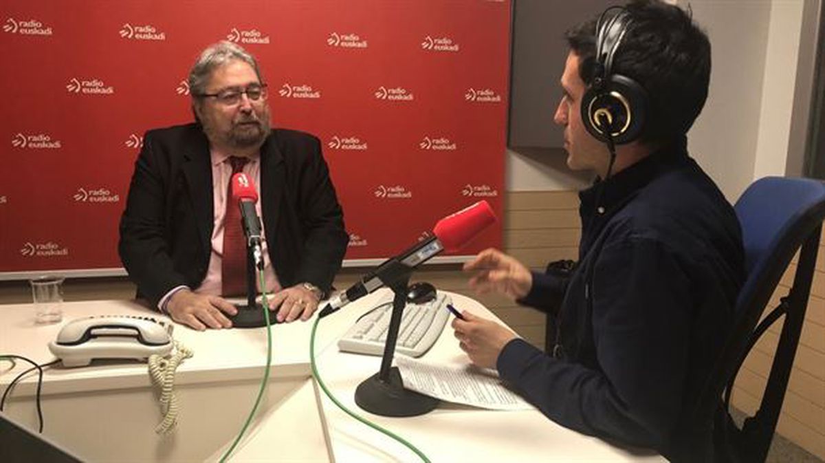 Manu Lezertua en Radio Euskadi, en una imagen de archivo. 
