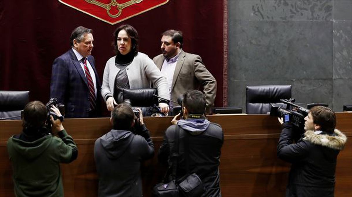 Ainhoa Aznárez, en el primer pleno del año en el Parlamento de Navarra.