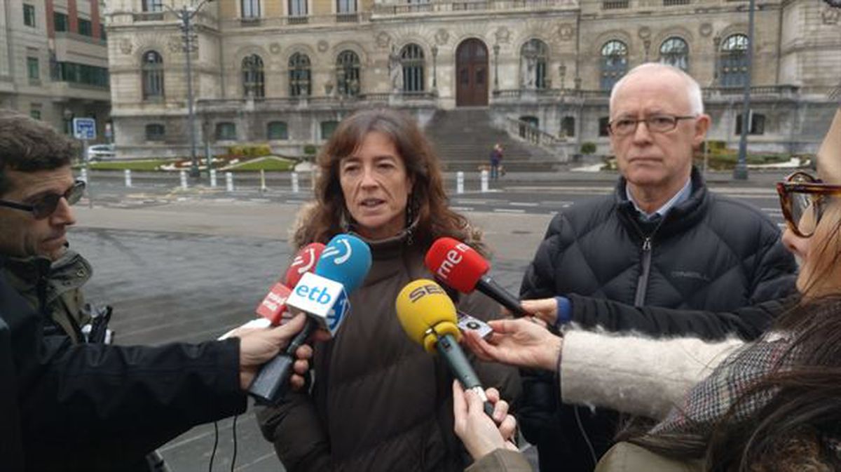 Arantza Aldazabal y Joseba Azkarraga, portavoces de Sare, valoran las manifestaciones de ayer