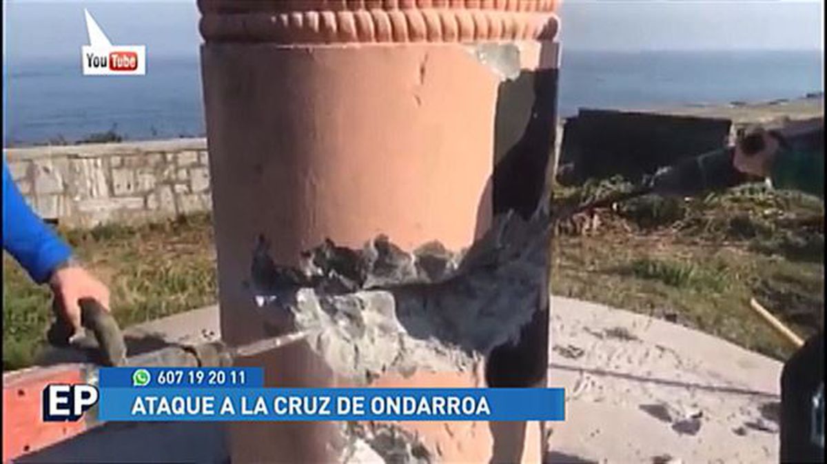 Ernai derriba una cruz franquista en Ondarroa