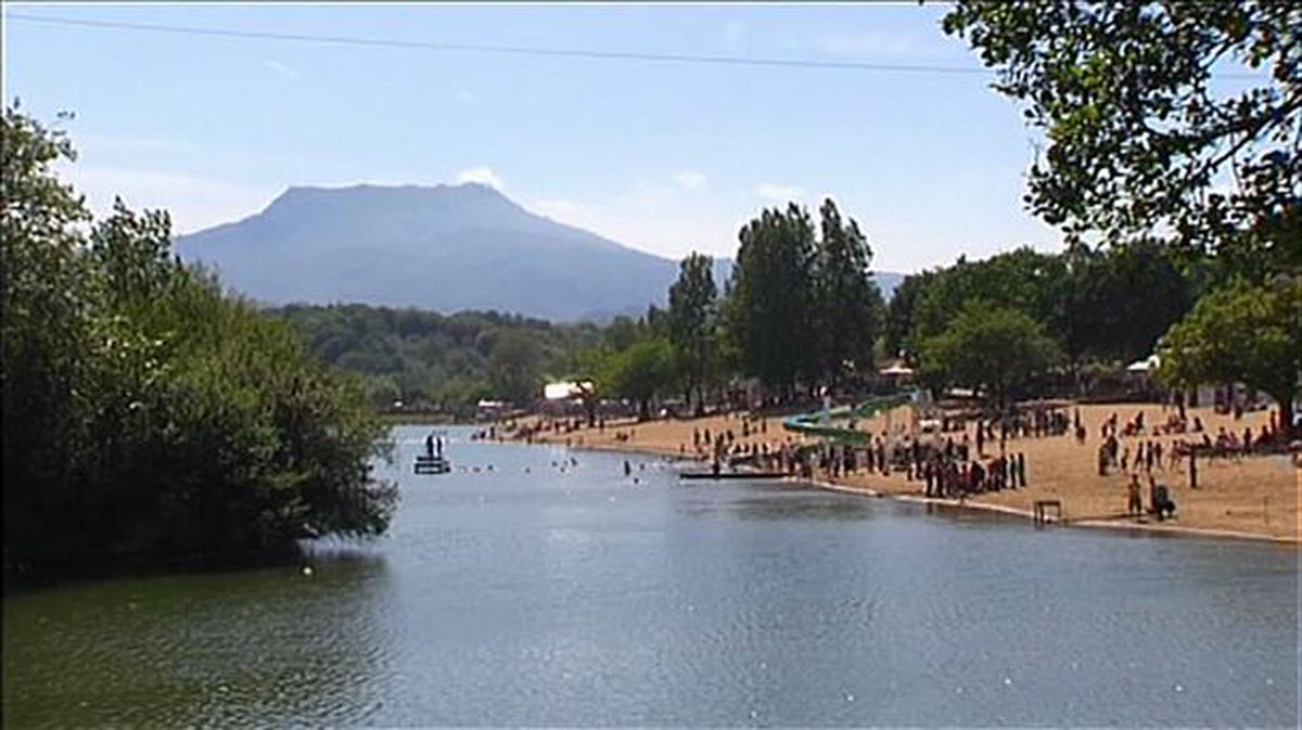 El lago de Senpere.