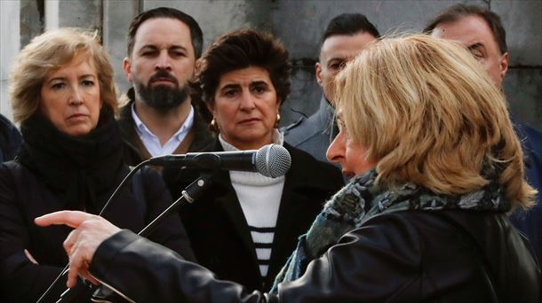 Consuelo Ordóñez toma la palabra en el homenaje a su hermano.