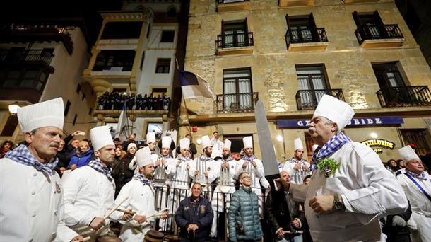 Arriadaren ostean, zerbitzu bereziak 02:30ak arte mantenduko dituzte.