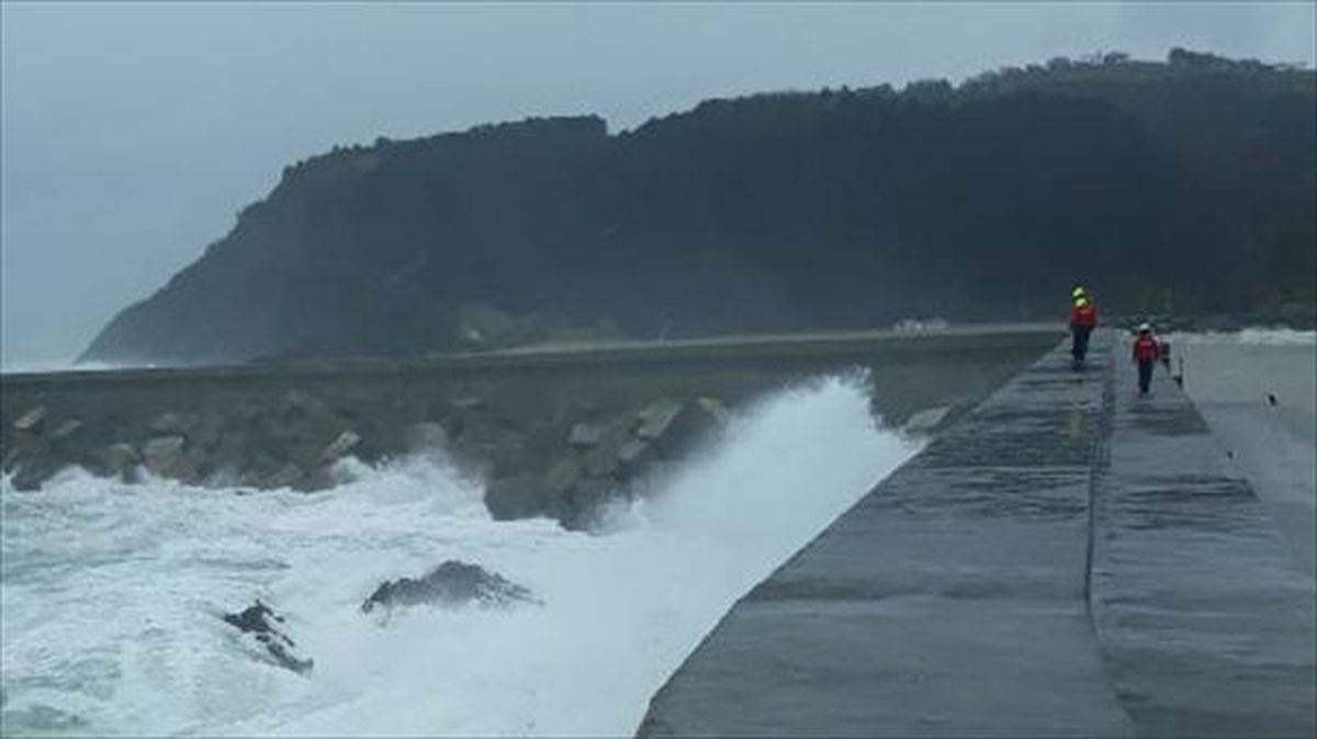 Dispositivo de búsqueda en el puerto de Ondarroa