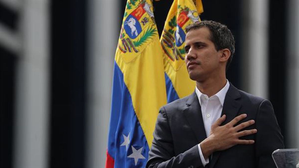 Juan Guaido Venezuelako Parlamentuko presidentea. 