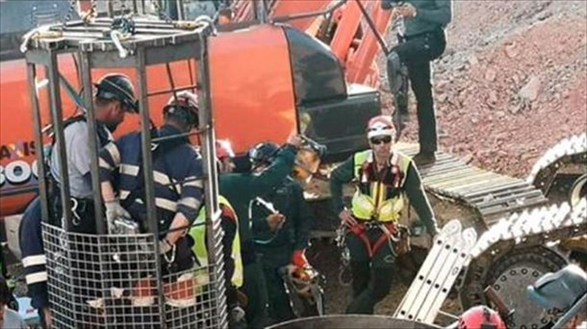 La entrada de la Brigada de Salvamento Minero en el túnel. Foto: EFE