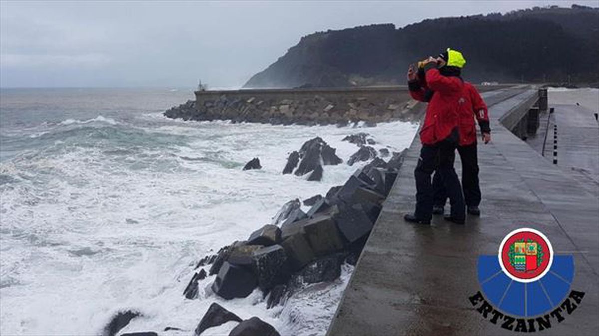 Puerto de Ondarroa donde se cree que cayó al mar