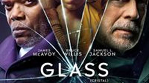 Crónicas de Amelie nos acerca hoy la película “Glass” 