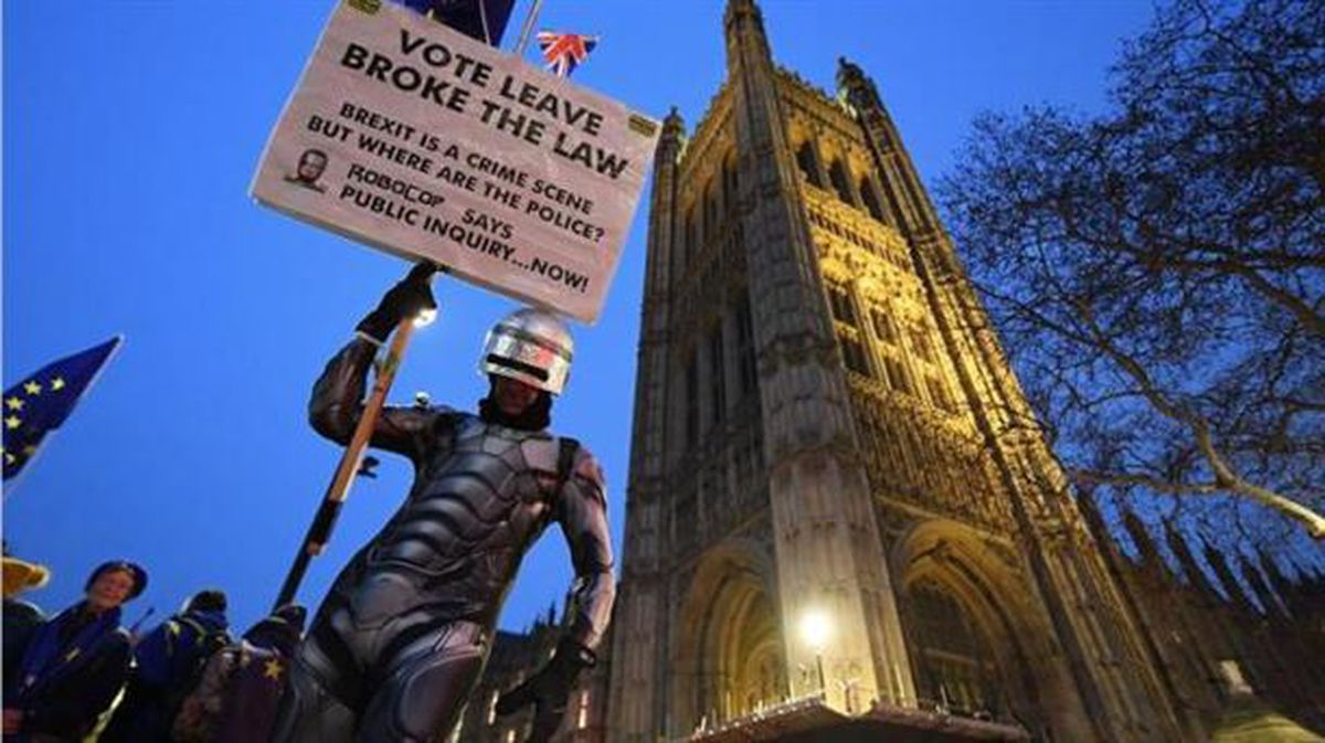El Parlamento británico rechaza un 'brexit' sin acuerdo