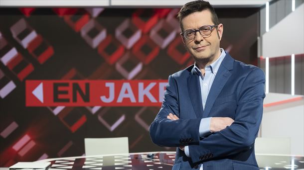 Xabier Lapitz presenta el programa 'En Jake'.