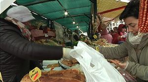 Miles de visitantes acuden a la feria de San Blas en Abadiño