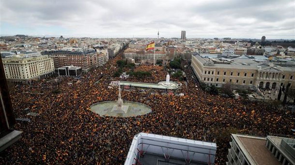 45.000 pertsona inguruk hartu dute parte Sanchezen aurkako manifestazioan, Madrilen