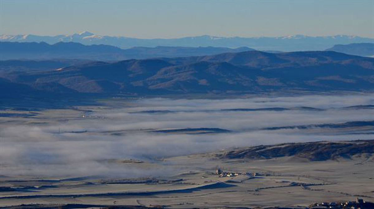 Llanura de Álava vista desde la cima del monte Aizkorri