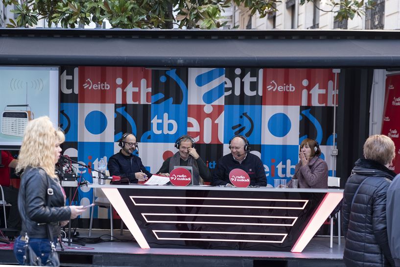 Especial Día de la Radio