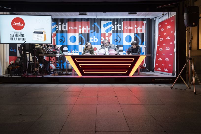 Especial Día de la Radio