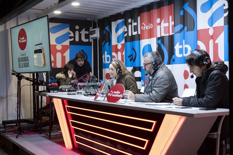 Especial Día de la Radio