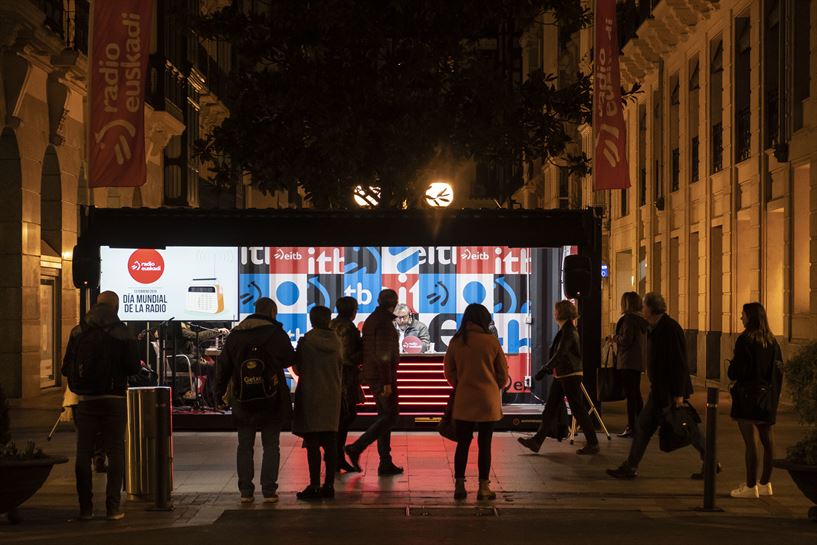 Especial Día de la Radio