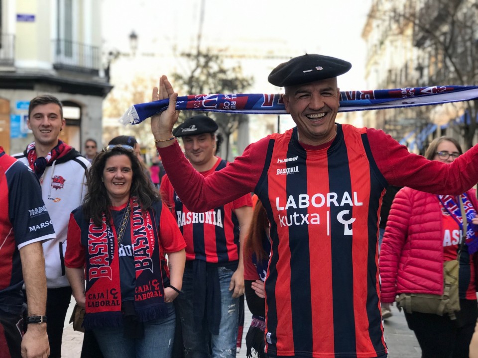 Afición del Baskonia en Madrid
