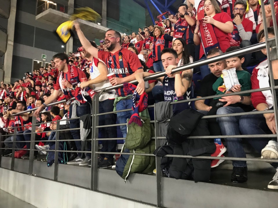 Afición del Baskonia en Madrid