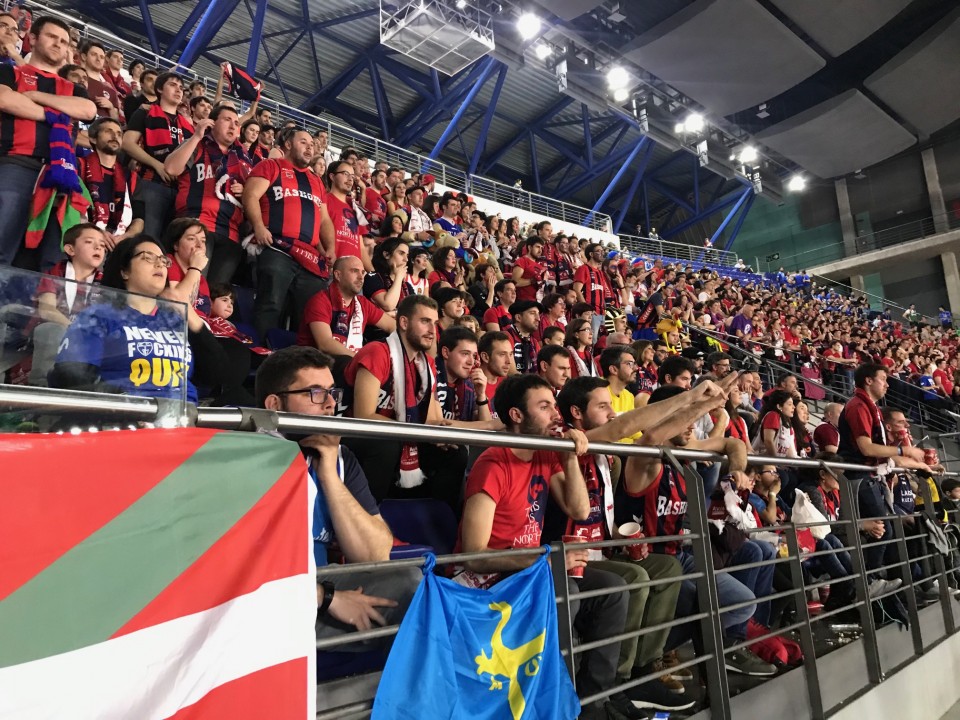 Afición del Baskonia en Madrid
