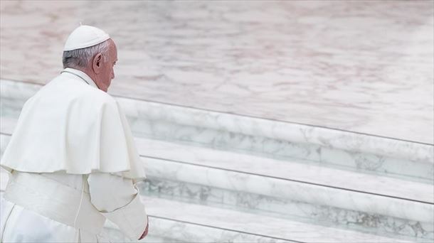 'Si el Vaticano va a paso tortuga la CEE va en dirección contraria' 