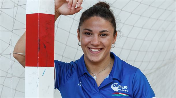 Maitane Etxeberria, jugadora de Super Amara Bera Bera becada por Basque Team