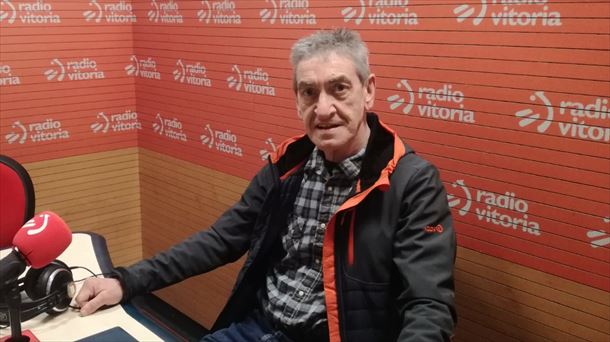 Josu Zabala, Radio Vitoriako estudioan