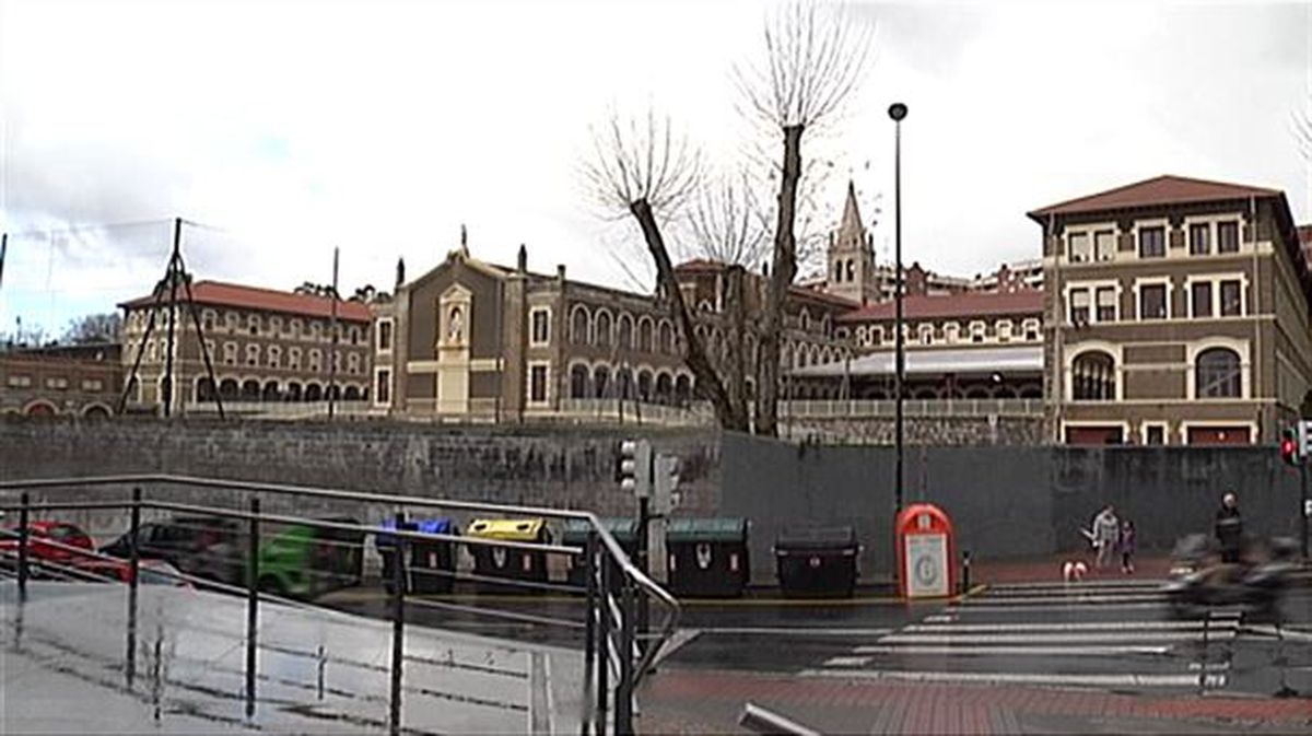 Colegio Salesianos en Deusto (Bilbao). FOto: Wikipedia