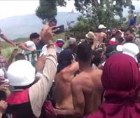 Enfrentamientos entre opositores y la Guardia Nacional en el puente Simón Bolívar