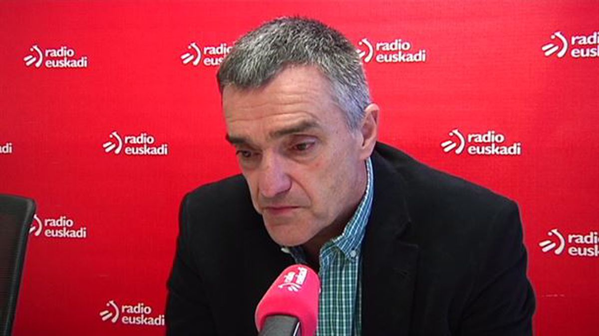 Jonan Fernández, en Radio Euskadi.