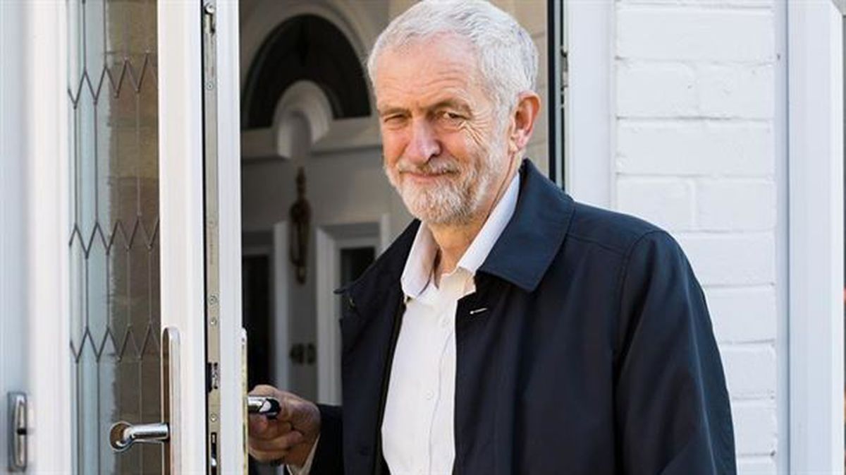 Jeremy Corbyn Alderdi Laboristako buruzagia bere etxean, Londresen. Argazkia: EFE