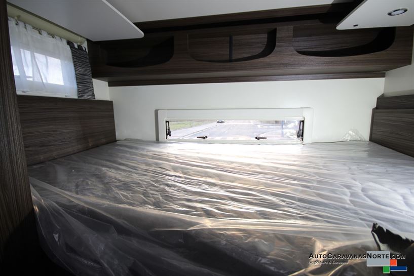Cama modelo Benimar Sport 340 UP