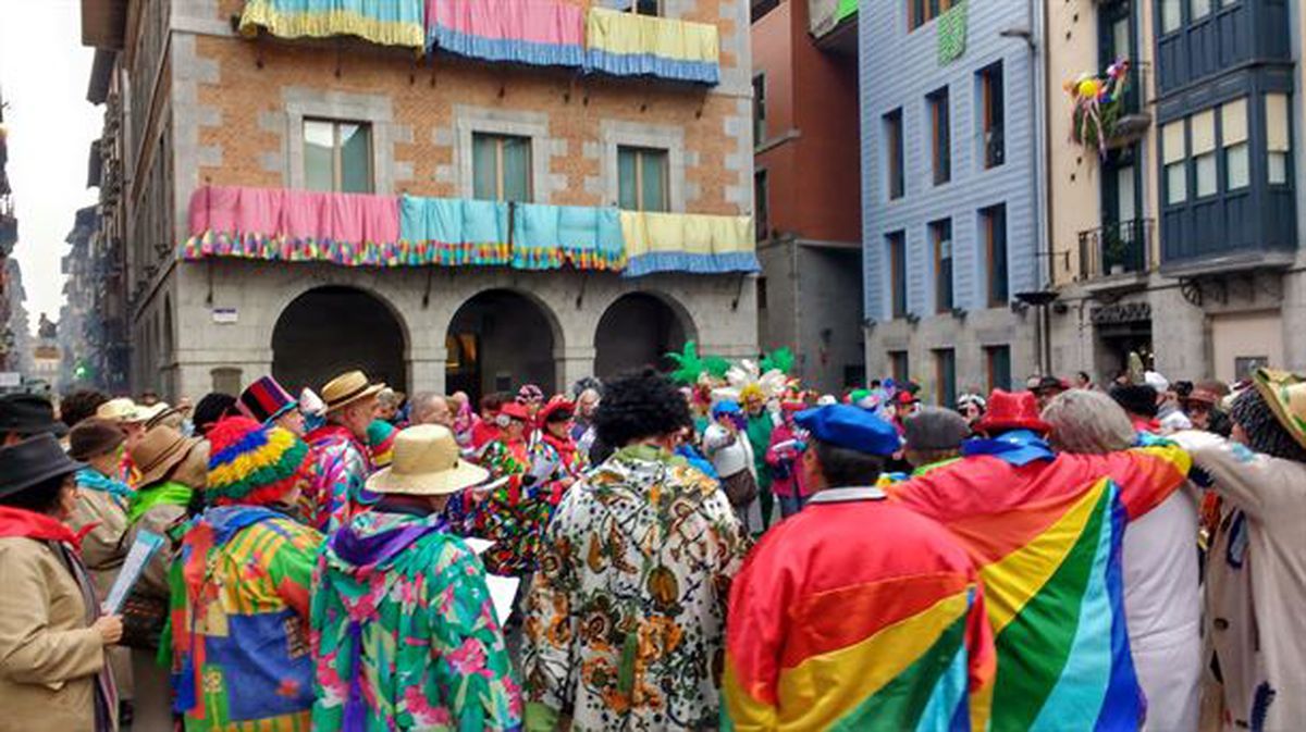Una multitud celebrando los carnavales de Tolosa de 2019. 