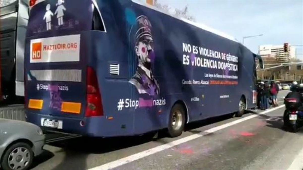 Autobús de Hazte Oir en Barcelona