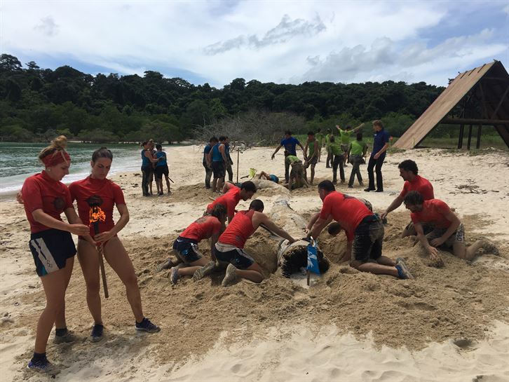 Los rojos en la pista americana